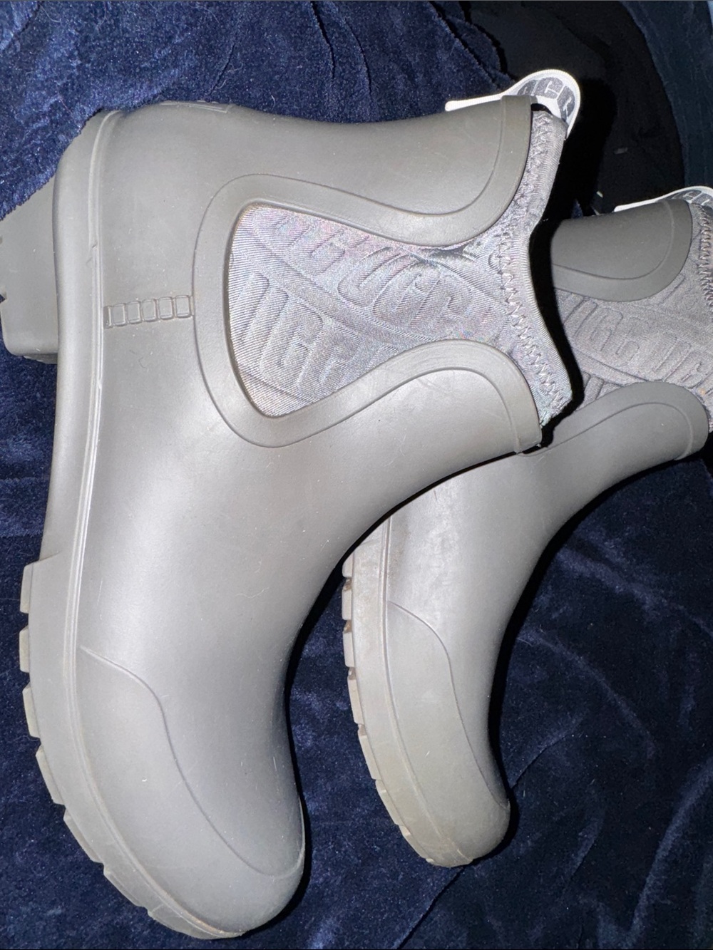 Grey UGG Chelsea Rain Boots Sz 10